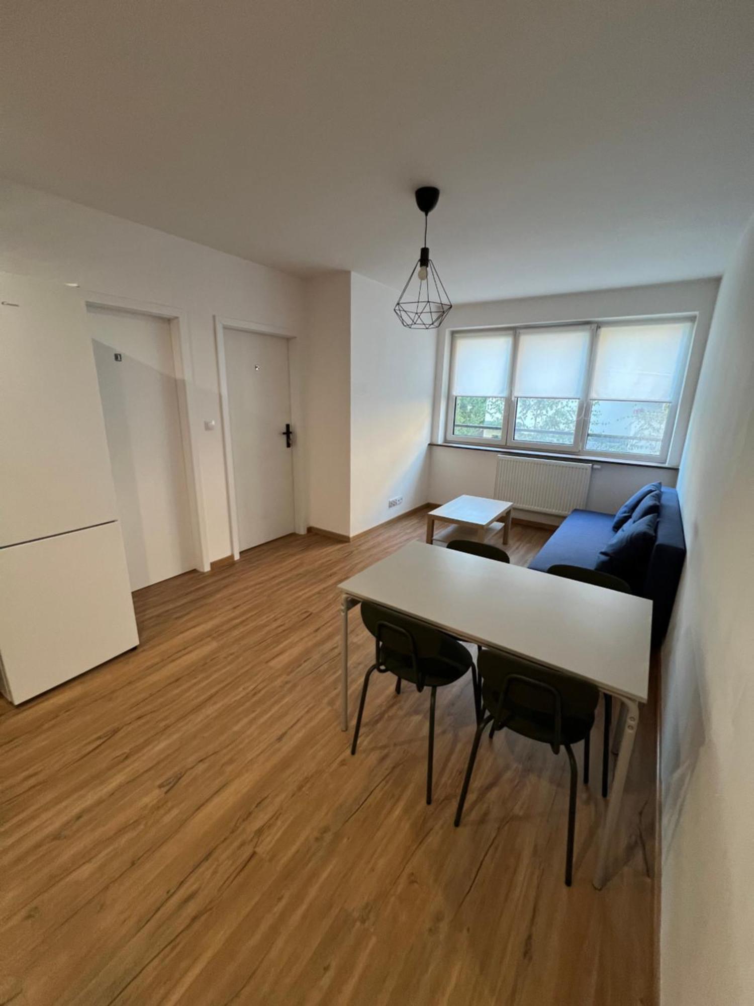 Apartment Budget 2 #self Check-in Warschau